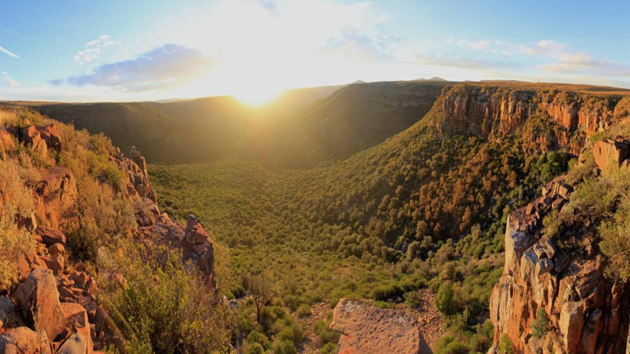 Mount Camdeboo Private Game Reserve By Newmark Graaff-Reinet Екстериор снимка
